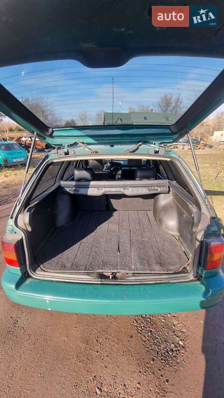 Універсал Volkswagen Passat 1994 в Шептицькому