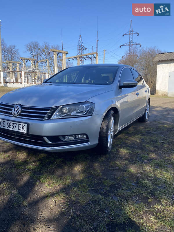 Седан Volkswagen Passat 2013 в Чернівцях
