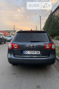 Универсал Volkswagen Passat 2010 в Рава-Русской
