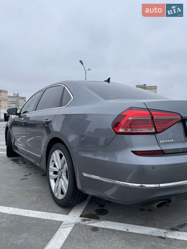 Седан Volkswagen Passat 2016 в Києві