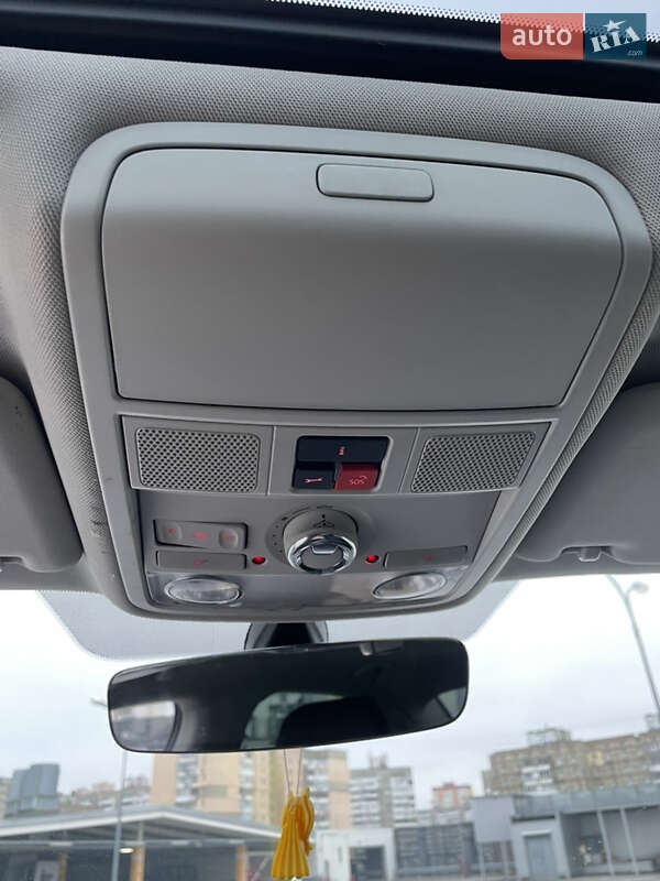 Седан Volkswagen Passat 2016 в Києві