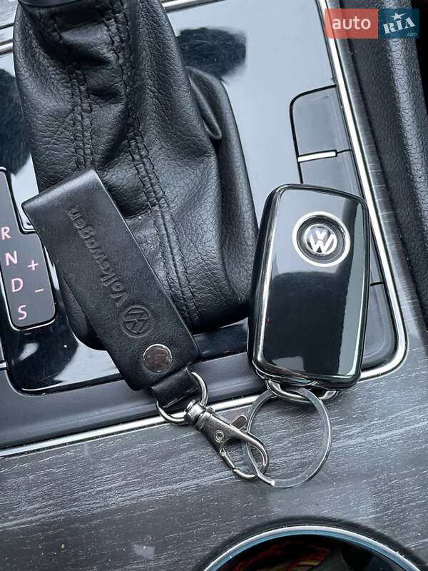 Седан Volkswagen Passat 2016 в Києві