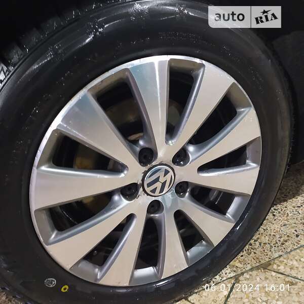 Універсал Volkswagen Passat 2009 в Миколаєві