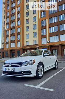 Седан Volkswagen Passat 2016 в Вишневому
