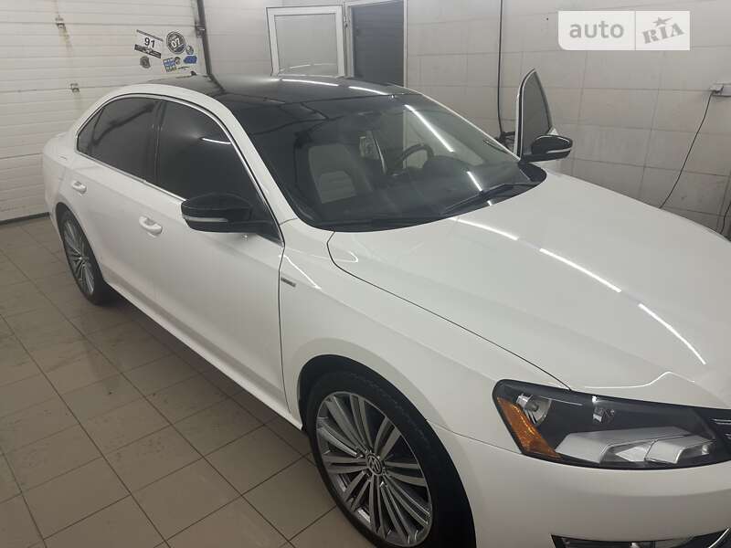 Седан Volkswagen Passat 2015 в Новой Водолаге