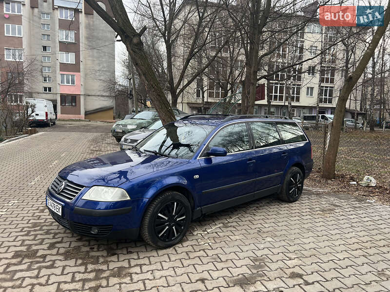 Універсал Volkswagen Passat 2001 в Чернівцях