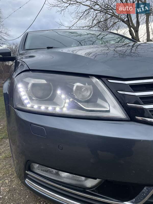 Універсал Volkswagen Passat 2012 в Самборі