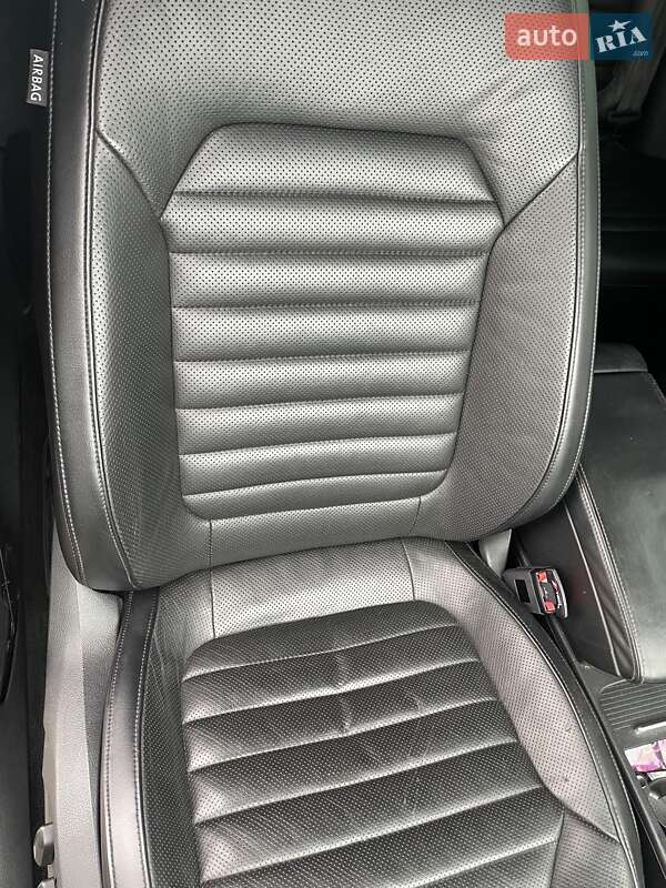 Універсал Volkswagen Passat 2012 в Самборі