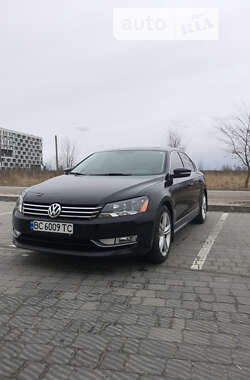 Седан Volkswagen Passat 2015 в Львове