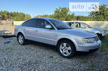 Седан Volkswagen Passat 1998 в Богодухіву