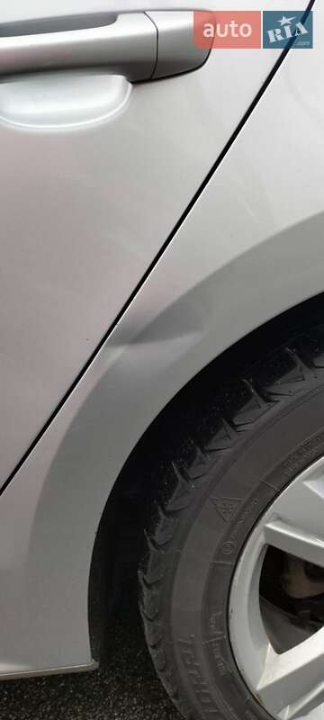 Седан Volkswagen Passat 2012 в Чернигове