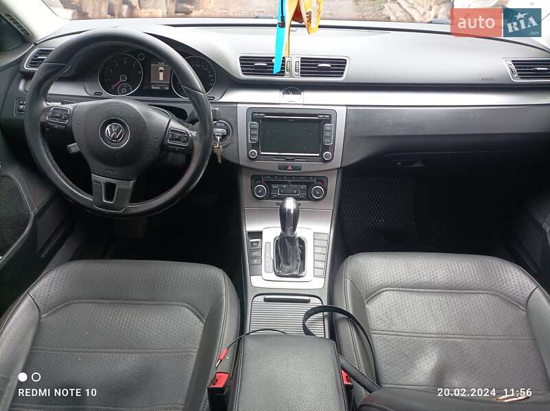 Універсал Volkswagen Passat 2011 в Міжгір'ї