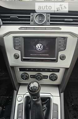 Универсал Volkswagen Passat 2015 в 
