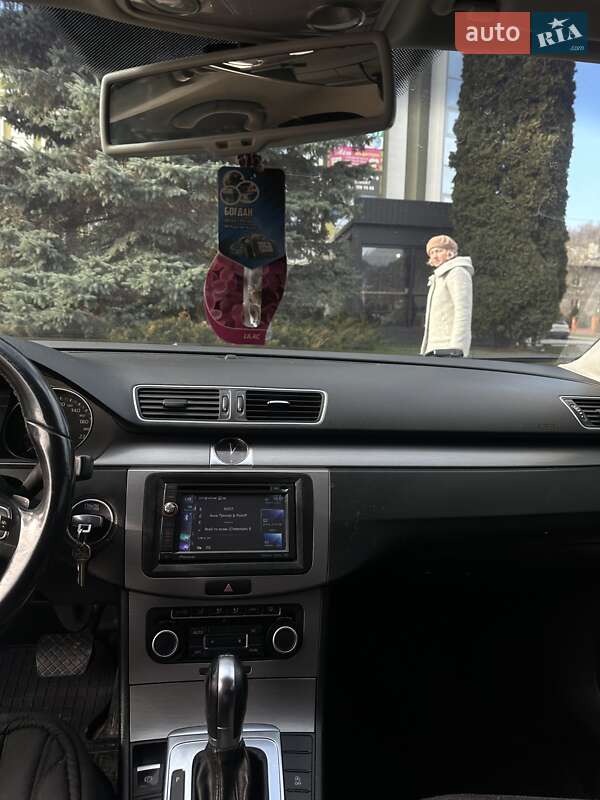 Универсал Volkswagen Passat 2011 в Кременце