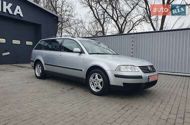 Универсал Volkswagen Passat 2002 в Александрие