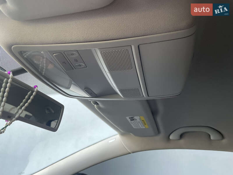 Седан Volkswagen Passat 2012 в Трускавце