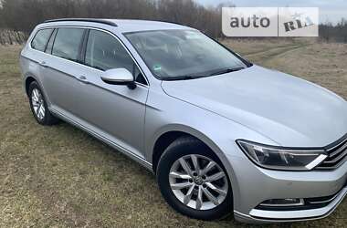 Універсал Volkswagen Passat 2015 в Самборі