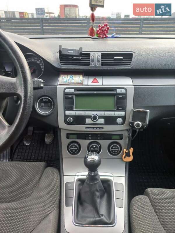 Седан Volkswagen Passat 2005 в Мукачево