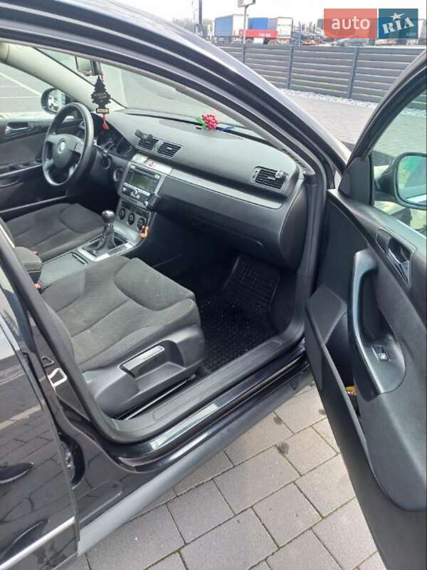 Седан Volkswagen Passat 2005 в Мукачево