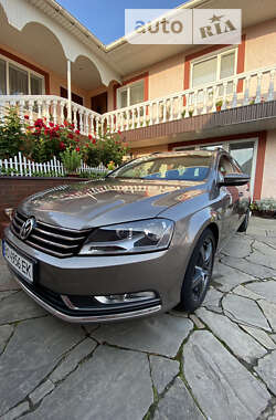 Универсал Volkswagen Passat 2011 в Тернополе