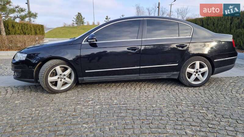Седан Volkswagen Passat 2007 в Днепре
