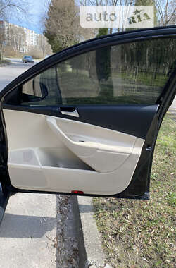 Универсал Volkswagen Passat 2010 в 