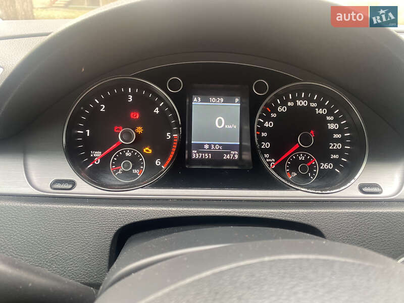 Универсал Volkswagen Passat 2012 в Киеве фото 10 Универсал Volkswagen Passat 2012 в Киеве