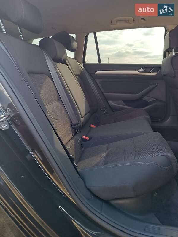 Универсал Volkswagen Passat 2018 в Новгородке