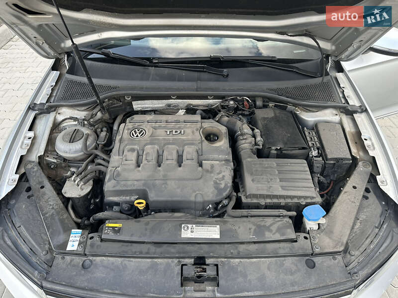 Универсал Volkswagen Passat 2015 в Хусте