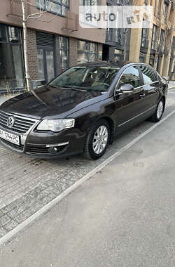 Седан Volkswagen Passat 2007 в Києві