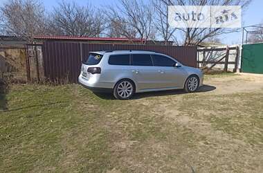 Универсал Volkswagen Passat 2010 в Сарате