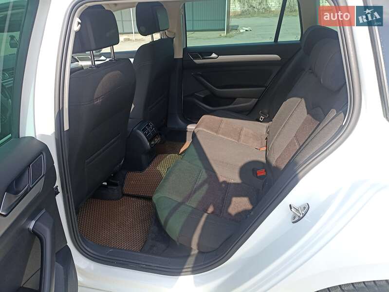 Универсал Volkswagen Passat 2016 в Шаргороде