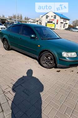 Седан Volkswagen Passat 1997 в Киеве