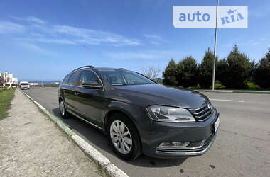 Универсал Volkswagen Passat 2014 в Одессе