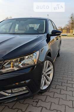 Седан Volkswagen Passat 2018 в Дубно