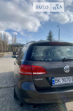 Универсал Volkswagen Passat 2012 в Вараше