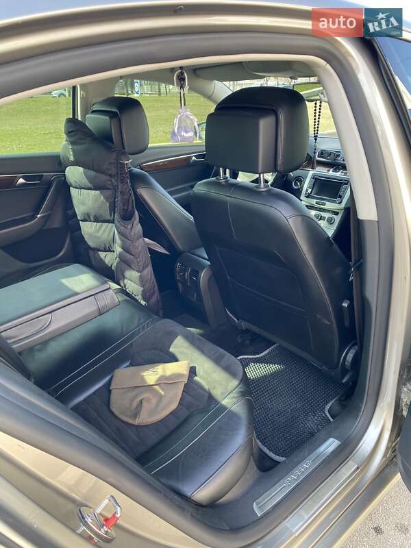 Седан Volkswagen Passat 2012 в Запорожье