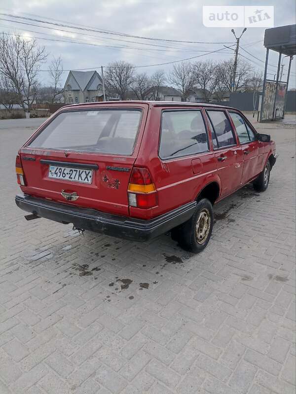 Універсал Volkswagen Passat 1985 в Чернівцях