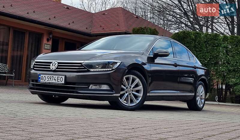 Седан Volkswagen Passat 2015 в 