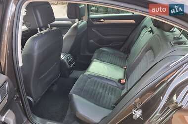 Седан Volkswagen Passat 2015 в 