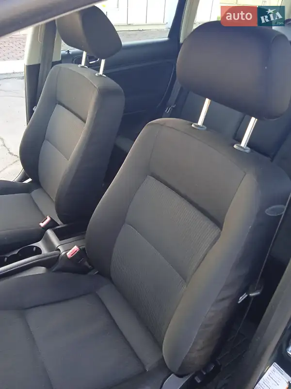 Volkswagen Passat 2001 VIN WVWZZZ3BZ2E267787 фото оголошення 11 з 56