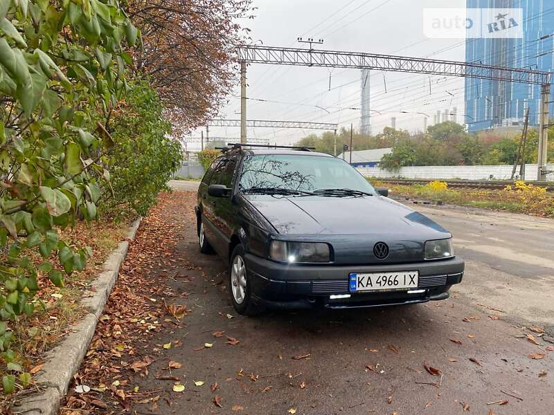 Универсал Volkswagen Passat 1991 в Киеве