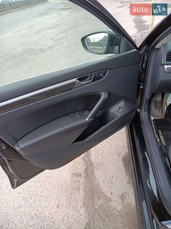 Седан Volkswagen Passat 2015 в Пирятине