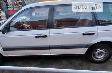Универсал Volkswagen Passat 1993 в Умани