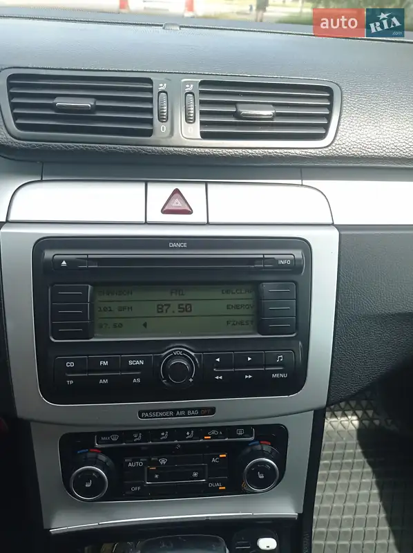 Универсал Volkswagen Passat 2010 в 