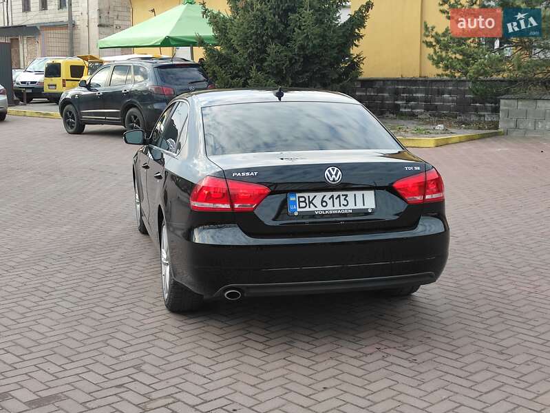 Седан Volkswagen Passat 2015 в Рівному