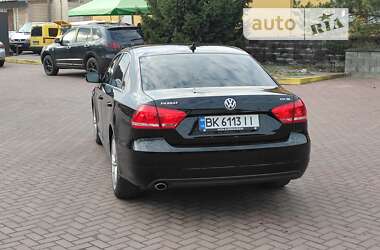 Седан Volkswagen Passat 2015 в Ровно