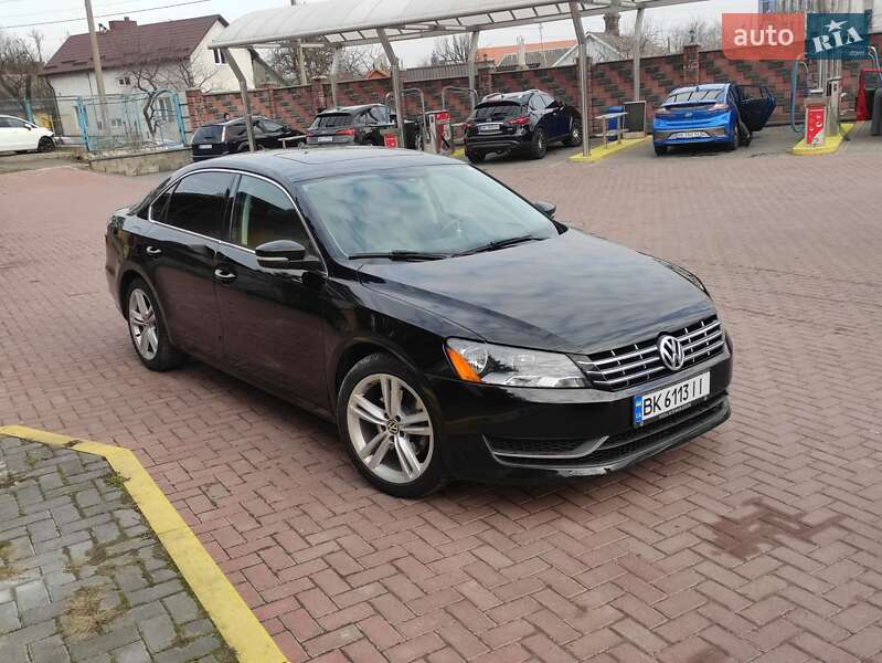 Седан Volkswagen Passat 2015 в Рівному
