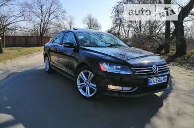 Седан Volkswagen Passat 2013 в Киеве