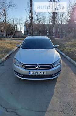 Седан Volkswagen Passat 2012 в Покровську